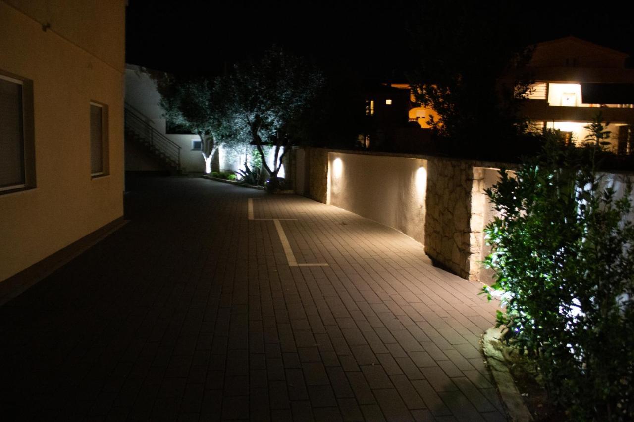 Apartments Villa Jelena Vodice Exteriör bild