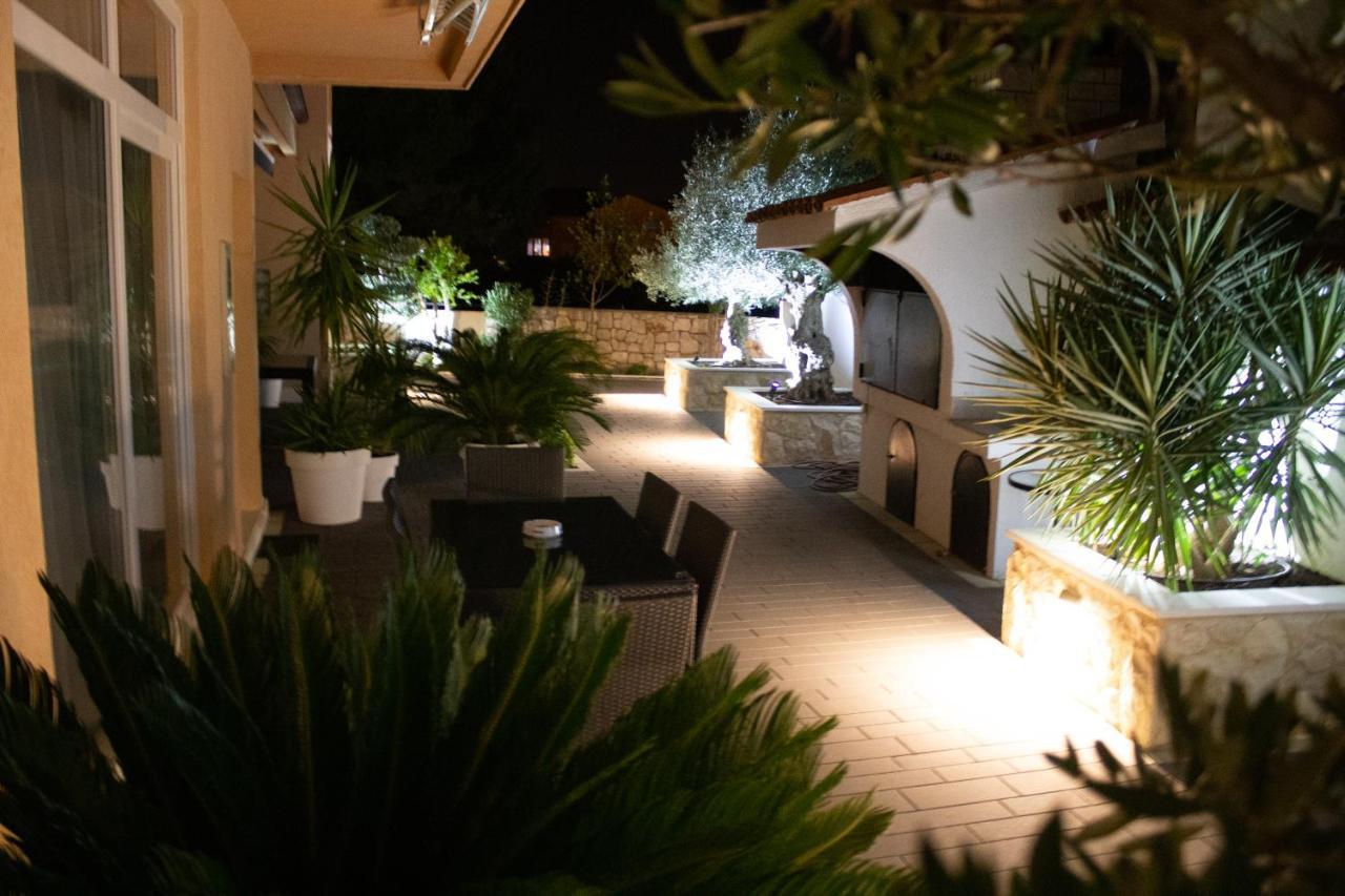 Apartments Villa Jelena Vodice Exteriör bild