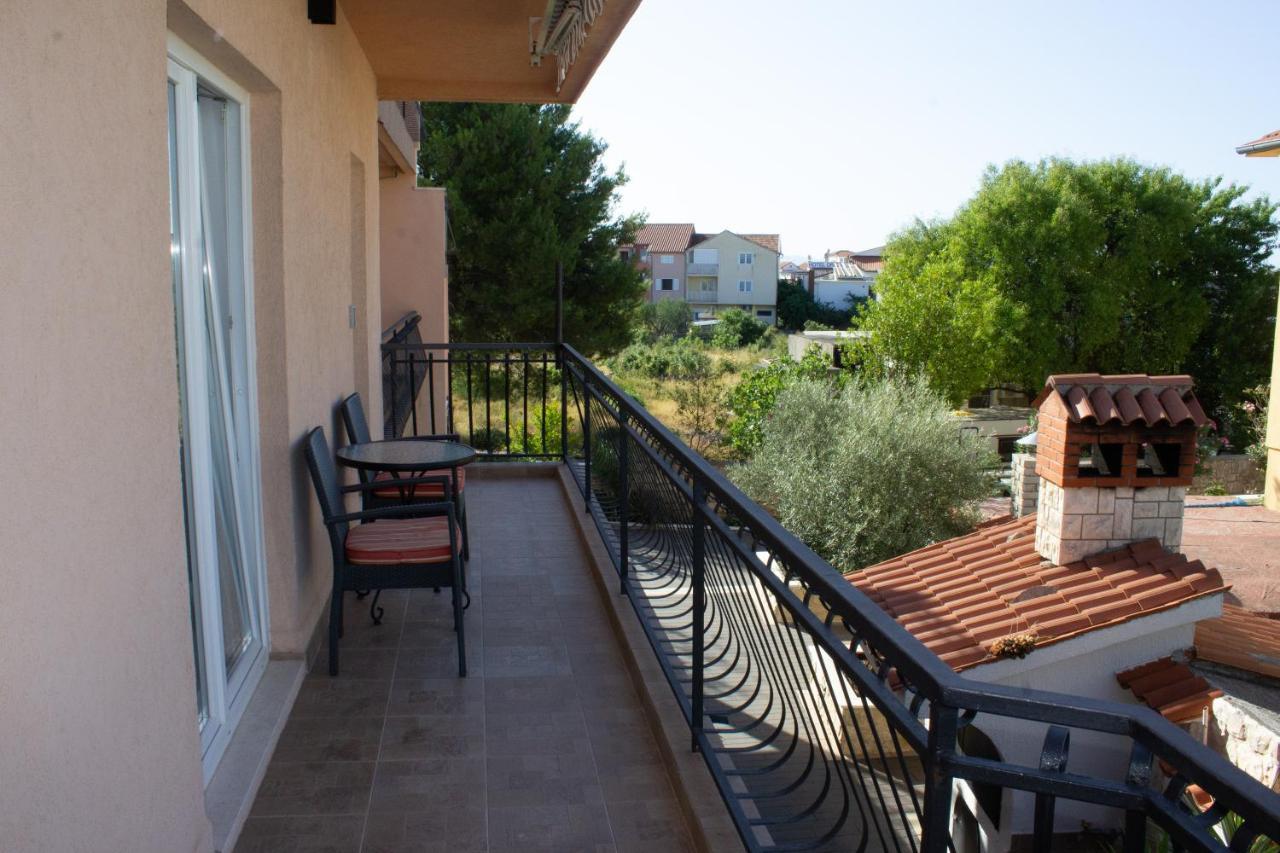 Apartments Villa Jelena Vodice Exteriör bild